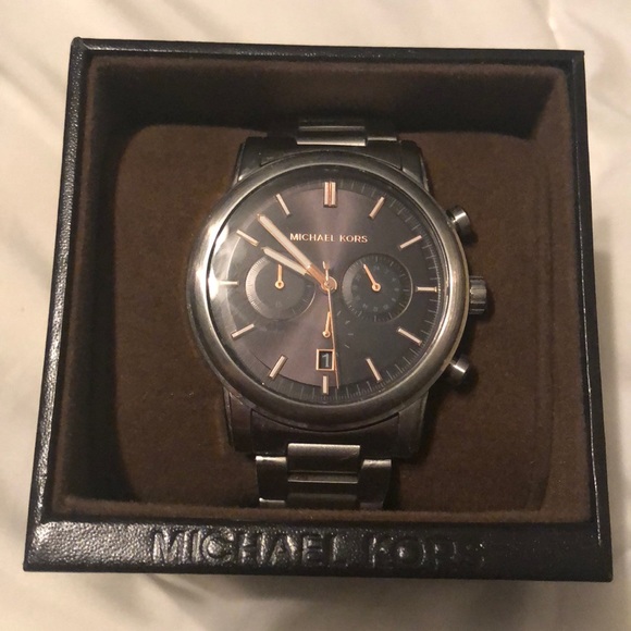 Michael Kors Stainless Steel Silver Watch - Picture 1 of 3
